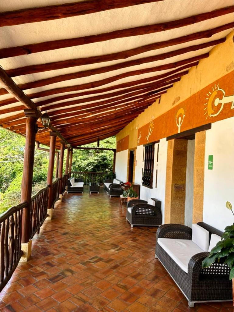 Hicasua Y Centro De Convenciones Hotel 4*