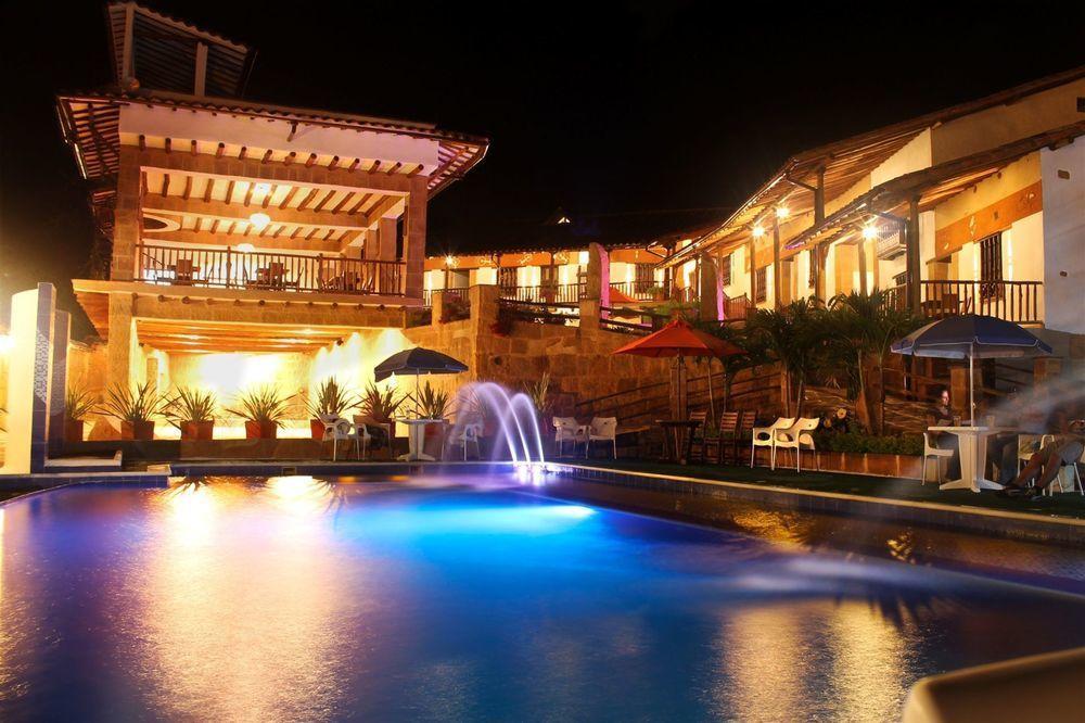 Hicasua Y Centro De Convenciones Hotel 4*